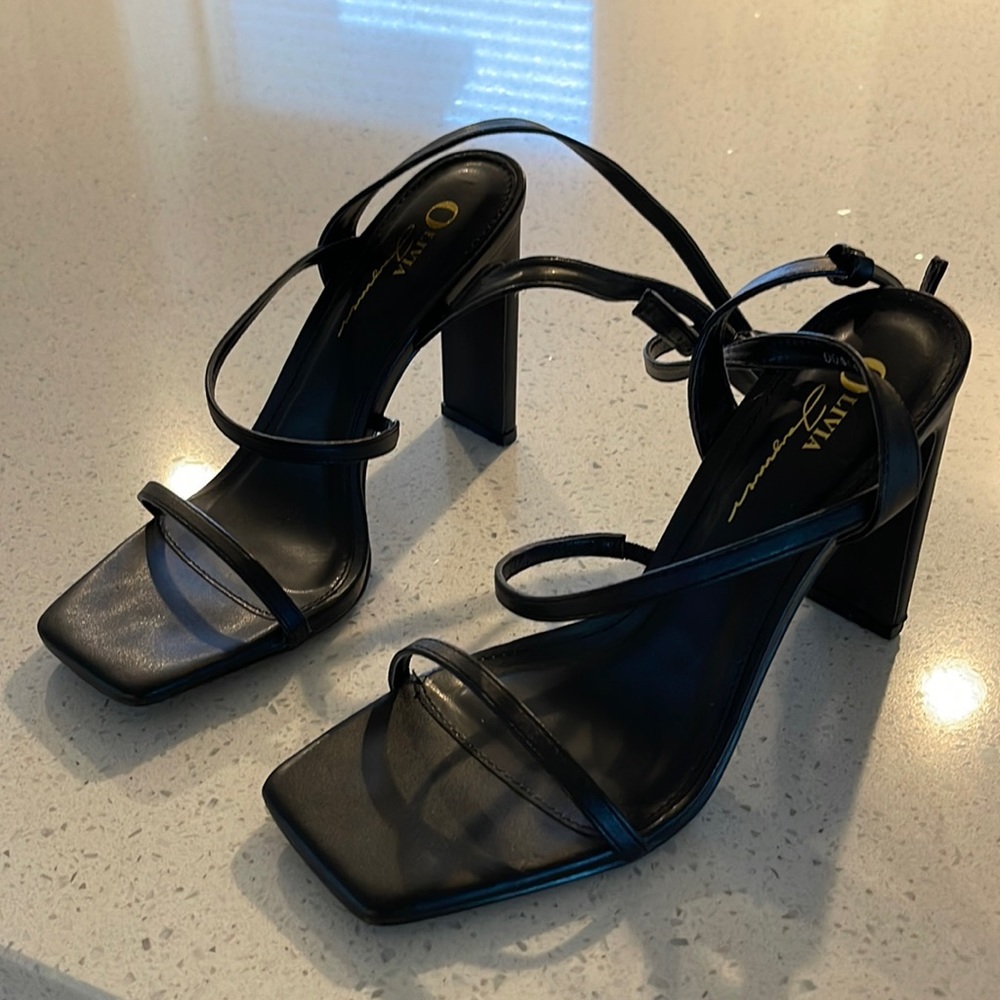 Cute black Y2k heels